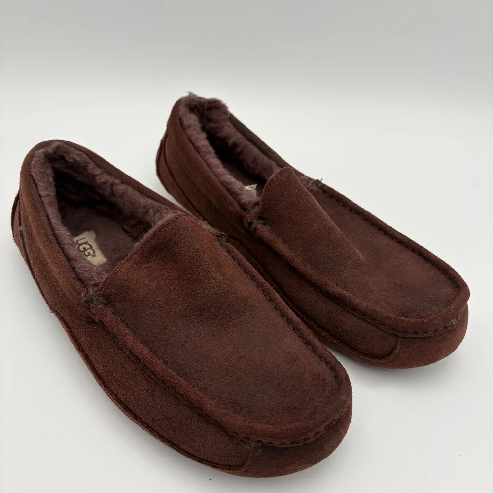 UGG‎ Mens 8 Ascot Suede Leather Moccasin Slippers Chestnut Brown Sheepskin Lined